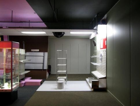 For the piece Retail/ Commercial, Han and Mihalyo used the remains of retail display to create a sculpture in a defunct Seattle retail space.