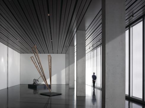 Though many of the galleries are windowless, to meet conservation requirements, more still are located up against the glazed exterior walls of the new addition. This allows visitors to consider both the art displayed inside as well as unobstructed views out to the nearby Cugach Mountains.