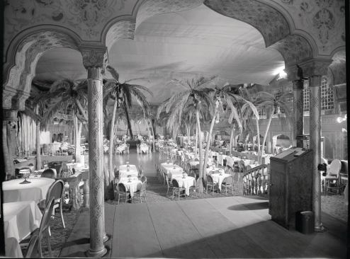 The Ambassador Hotel’s legendary Cocoanut Grove nightclub, redesigned by Williams in 1949.