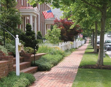 Walkability is a key characteristic of New Urbanism. At Kentlands, a 352-acre, DPZ-planned community in Gaithersburg, Md., brick sidewalks, front stoops, and 

a mixed-use downtown all cater to pedestrians.