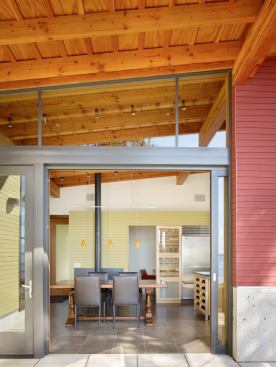 Another look at the ceiling’s seamless flow from inside to outside.