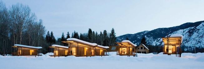 2009 rada  The Rolling Huts, Mazama, Wash.  Outbuilding / Grand Award  Olson Sundberg Kundig Allen Architects (now Olson Kundig Architects ), Seattle   The six Rolling Huts measure about 200 square feet each, and each one faces a different mountain view.