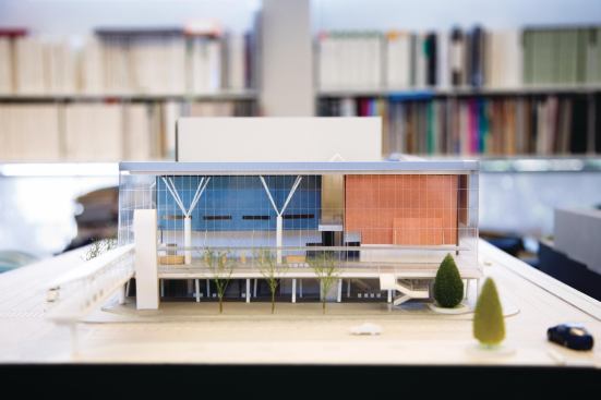 Maki and Associates is currently at work on Tower 4 of the new World Trade Center, and a performing arts center for Shimizu, Japan, about 60 miles west of Tokyo. A view of one of the performing arts center’s façades (shown here) reveals planes of red and blue color, which denote two auditoriums, according to Maki.