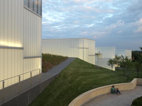 Bloch Building, Nelson-Atkins Museum of Art, Kansas City, Mo., 1999–2007. Designed by Steven Holl Architects. The project won a P/A Award in 2000.