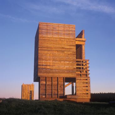 It also includes a wood tower.