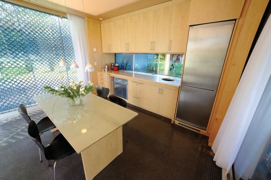 The project illustrates that architects need not sacrifice on design to achieve net-zero energy usage.