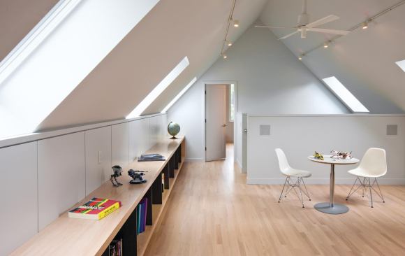 The architects expanded the gable vertically, which created more livable space for the clients.
