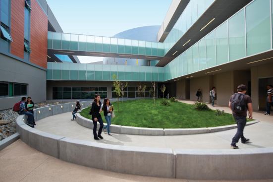 The 110,000-gross-square-foot MD Building includes space for physiology, anthropology, psychology, religious studies, economics, multicultural studies, legal studies, and business management, as well as other disciplines.