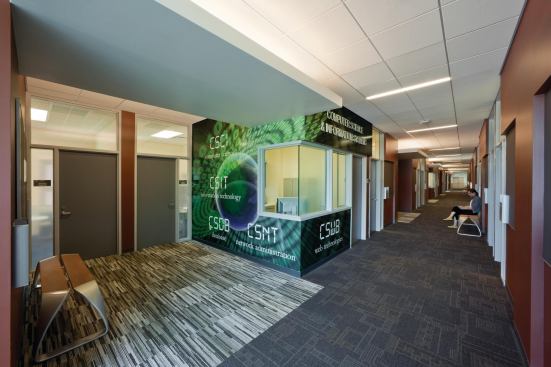 While common areas are carpeting, classrooms and laboratories feature linoleum flooring.