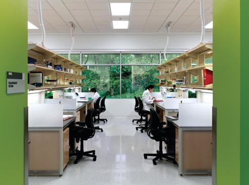 Predominantly filled with laboratory spaces, the RMB's interiors step down as the building follows the slope of the hillside site.
