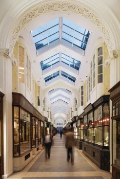 One of the main architectural features of the interior is the archways, which are illuminated by custom-designed miniature LED spotlights outfitted with elliptical lenses for a tight beam spread. 
