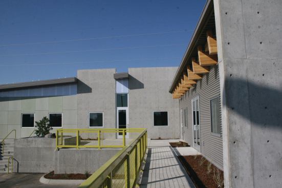 VengaWorks Venture Centers



Architect: Erstad Architects, Boise. Completion: 2008. Brief: 15,700-s.f. building contains flexible, furnished workspaces along with retail and conference space; seeking LEED Gold certification.