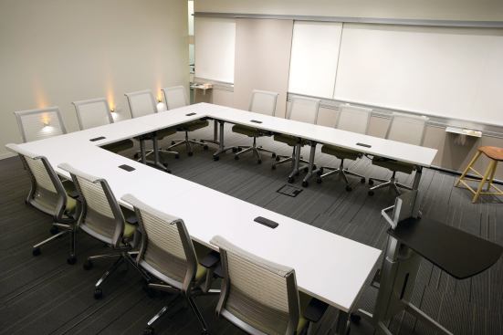 Located in Chicago’s River North neighborhood, Steelcase’s Workspring offers its users several different spaces in which to conduct business. Five private studios are outfitted with the company’s c:scape and media:scape furniture systems; the latter allows individuals to present work from their own seats.