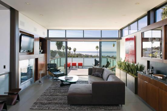 The living room takes in a view of the Pacific Ocean.