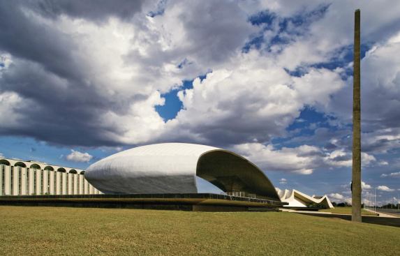 The acoustic shell and obelisk at the Ministry of Defense in Brasília are dedicated to Luís Alves de Lima e Silva, the Duke of Caxias and 19th-century patron saint of the Brazilian military.