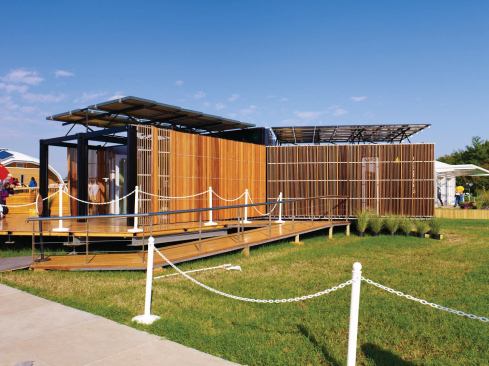 The house's Y shape gave the interior a more spacious feeling. 