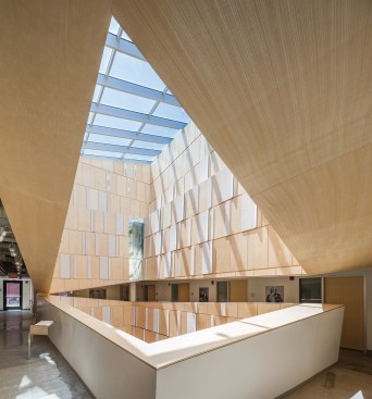 Central atrium from fourth-floor gallery, lined with faculty offices