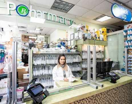 Carvart's GlassScreen line installed at a pharmacy