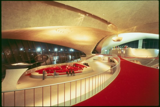 The terminal’s sunken lounge circa 1962