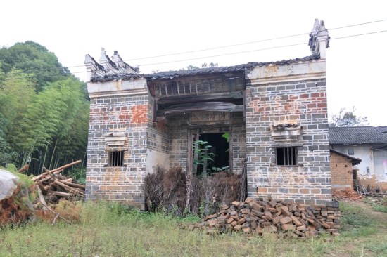 A structure in Xiamutang prior to revitalization