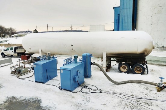 This backup synthetic natural gas plant was set up in less than 48 hours for a glass bottle manufacturer in Henryetta, Okla.