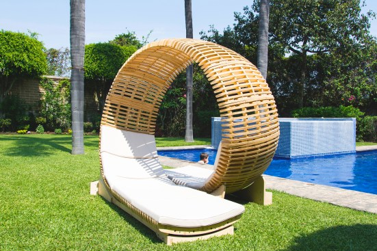 Loopita chair by Left