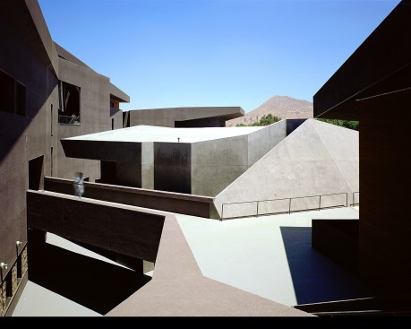 University of California, Riverside Arts Building, 2001, by Israel Callas Shortridge Associates  [Franklin D. Israel (American, 1945-96), Barbara Callas (American, b. 1955), Steven Shortridge [American, 1962-2014)], and Fields Devereaux Architects & Engineers (Edwin Fields [American, 1934-2020] and J. Peter Devereaux [American, b. 1956]), with Annie Chu (American, b. 1959), Photo by Tom Bonner.